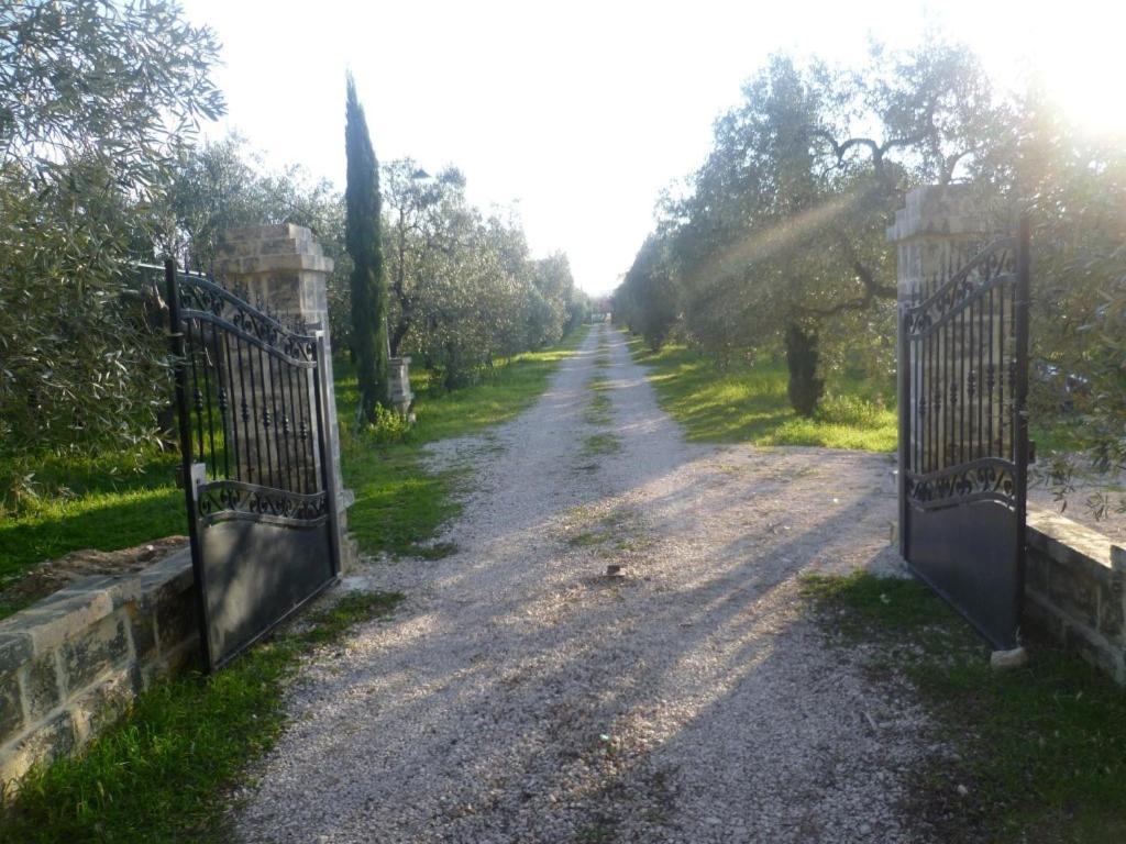 Вилла Farm Agriturismo Masseria Chiusurella Корато Экстерьер фото